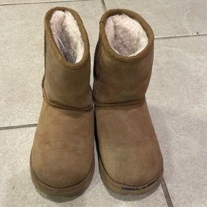Ugg Boots Kids US Size 10 Classic II Waterproof Chestnut